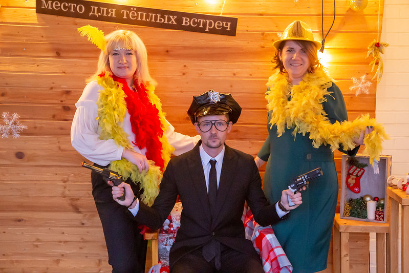 Новогоднее украшение зала для корпоратива в Белграде